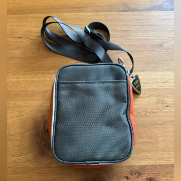 TUMI Race Crossbody Travel Bag Gray & Orange Nylon Compact Shoulder Bag - Picture 3 of 9